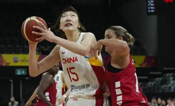 新西兰女篮VS中国女篮，中国女篮全力以赴力争小组头名